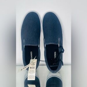 🔥 No Boundaries Slip-On Sneakers Size 10.5 Gray Casual Shoes NEW